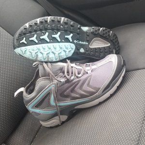 Columbia Techlite (blue and grey) - size 9